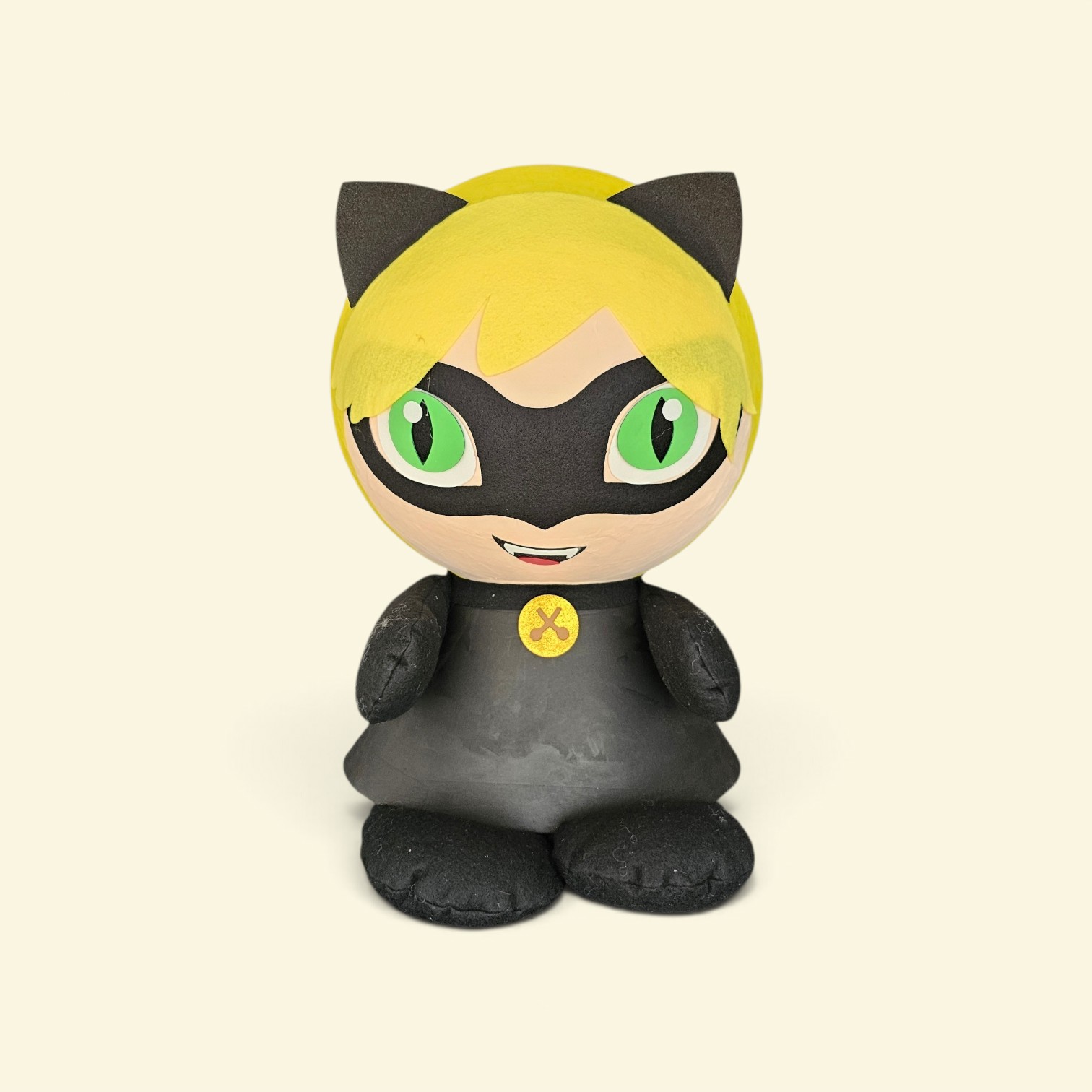 Piñata de Cat Noir — Hecha a mano