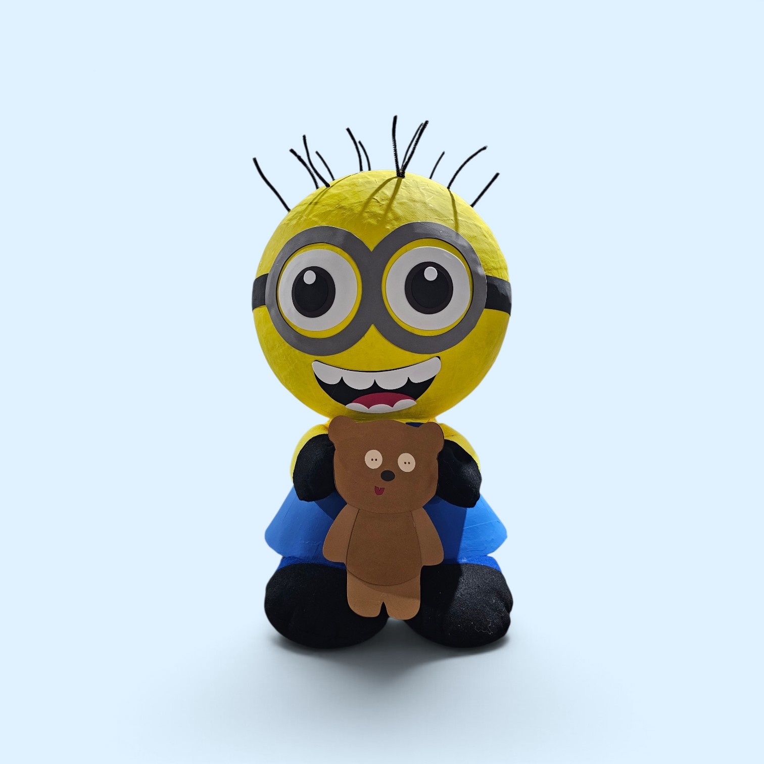 Piñata de Minion con Osito — Hecha a mano